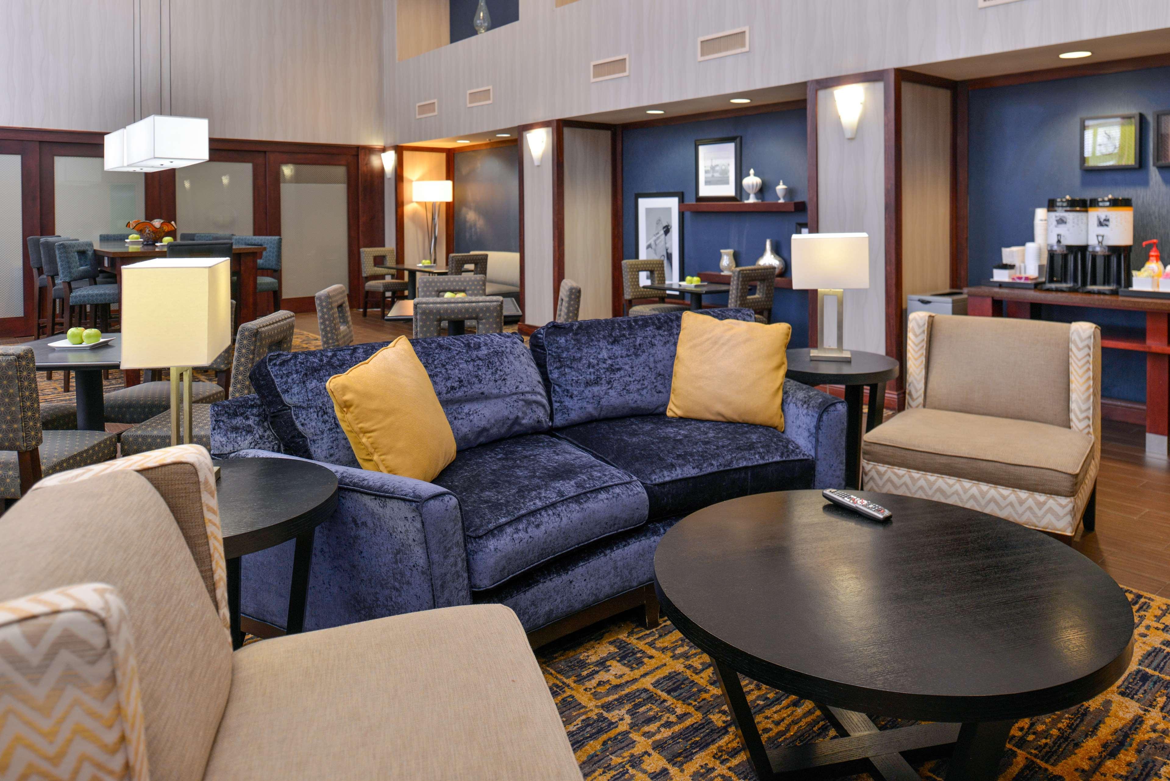 Hotel Hampton & 3*
