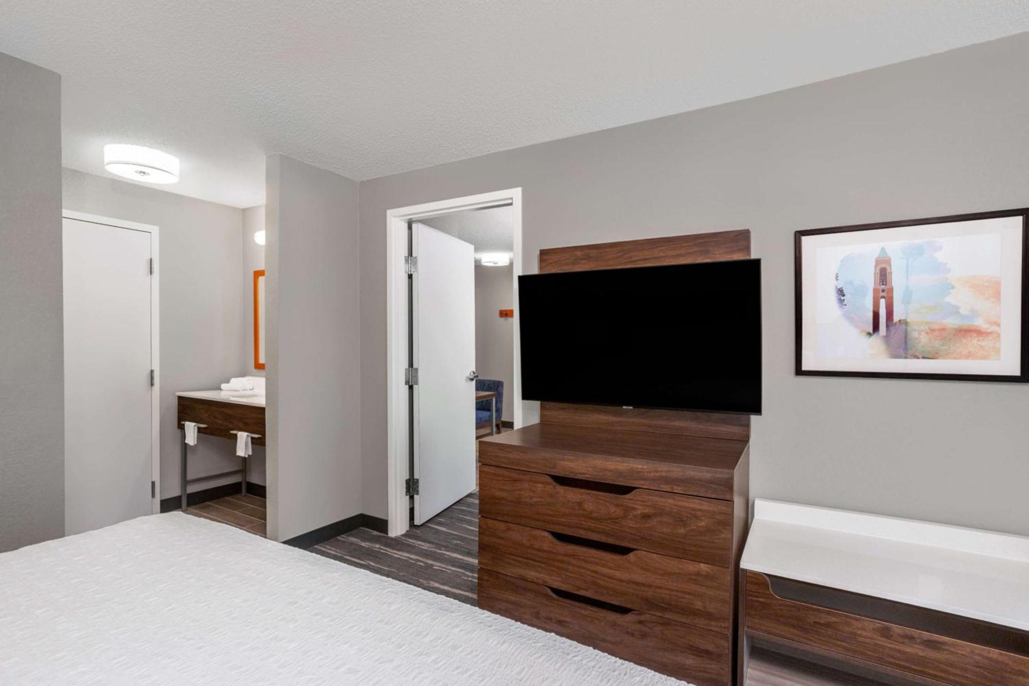 Hampton & Hotel Muncie