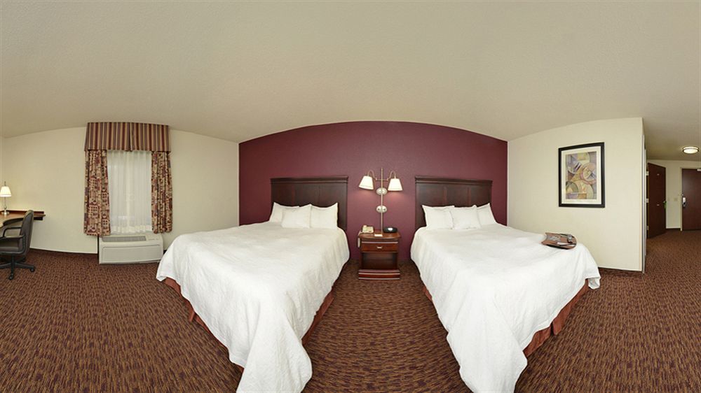 Hotel Hampton &