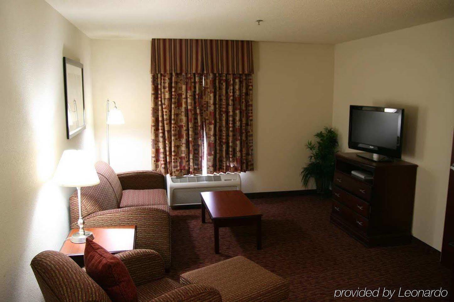 Hotel Hampton & Muncie