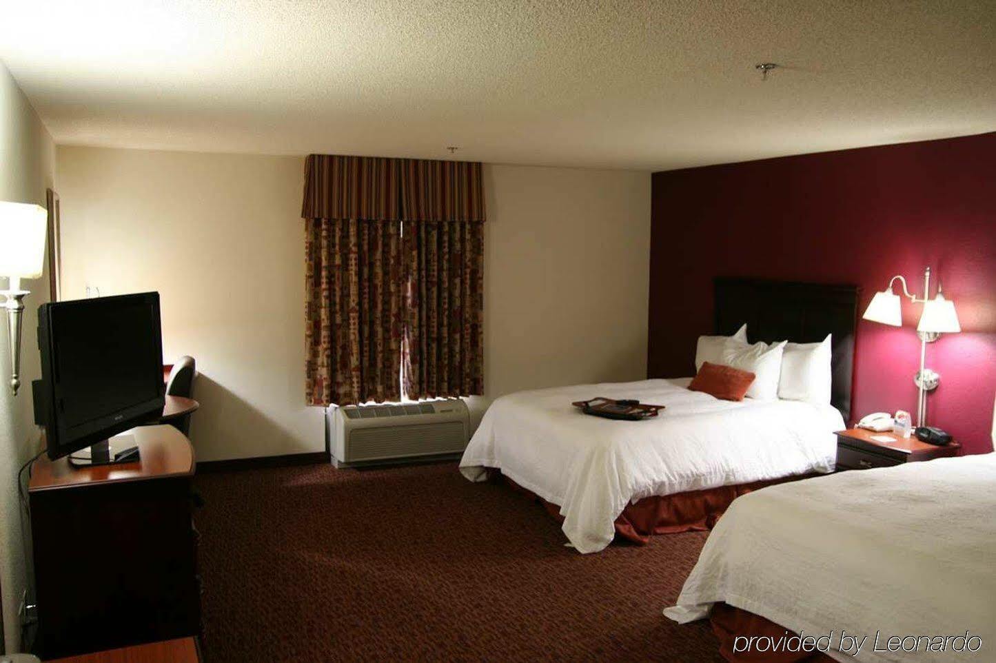 Hampton & Hotel Muncie